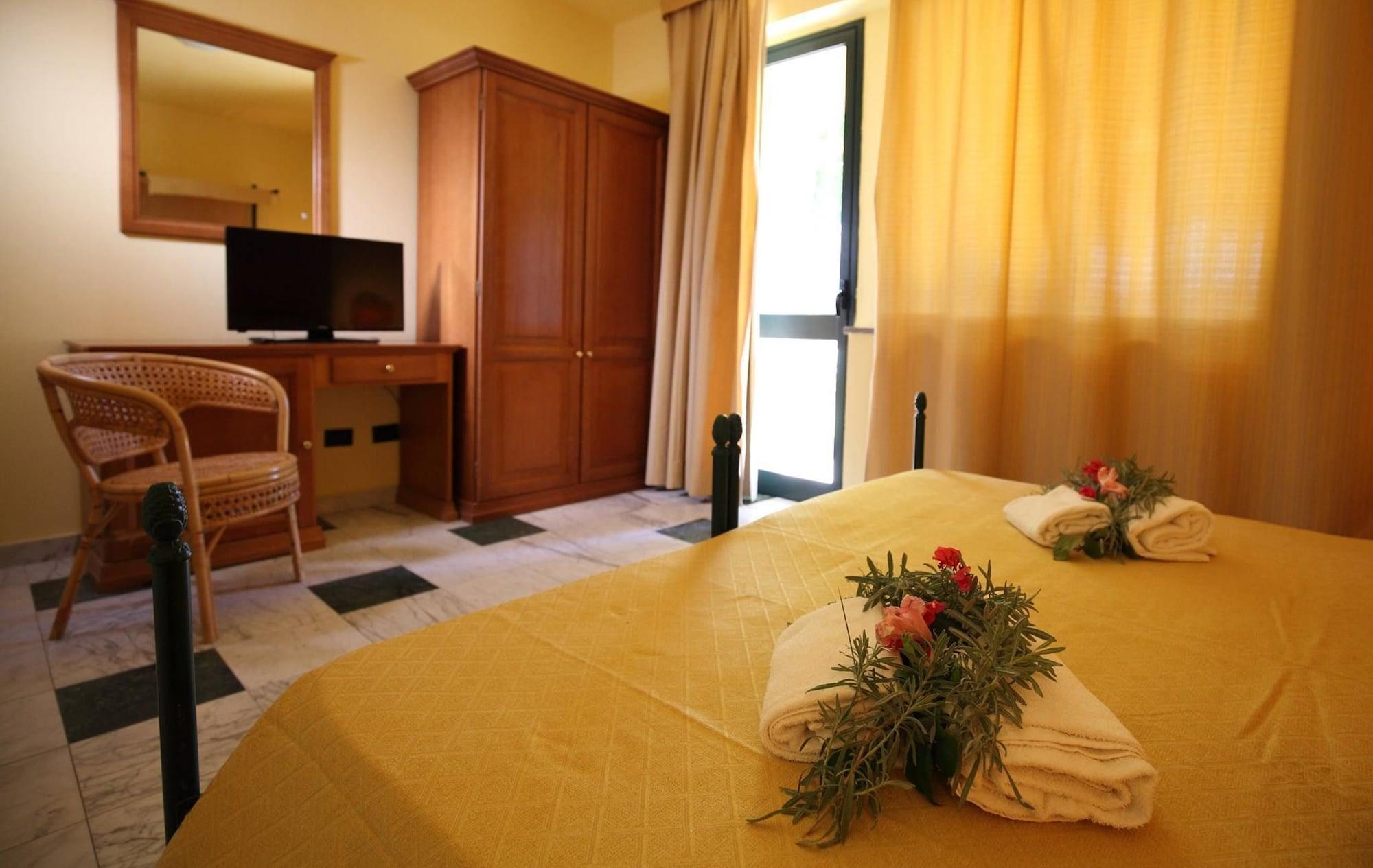 Marina Del Marchese Beach Resort Botricello Luaran gambar