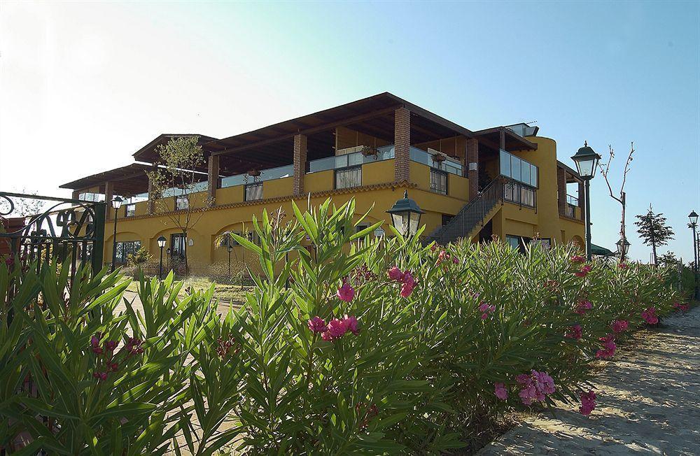 Marina Del Marchese Beach Resort Botricello Luaran gambar